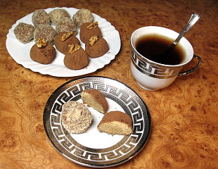 Домашние конфеты из печенья сгущенки и какао